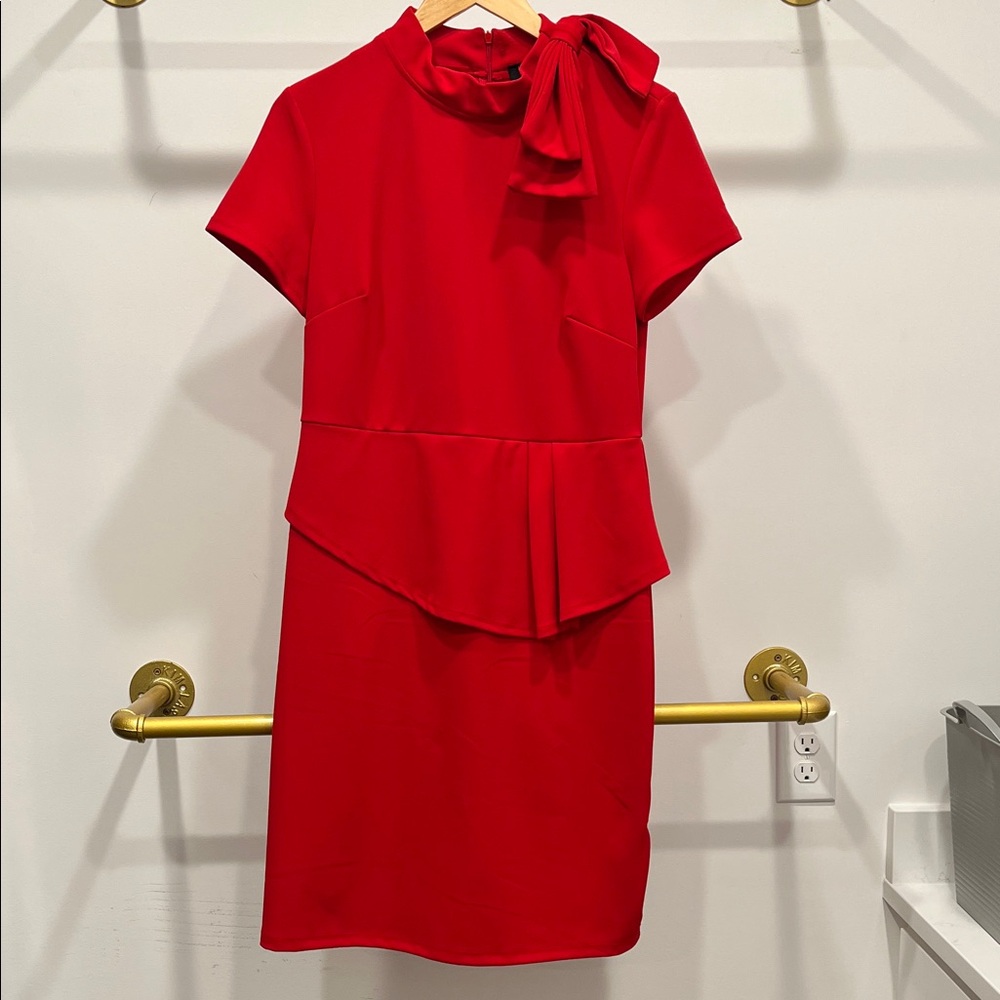 Glamour Red Mini Dress with Bow Accent